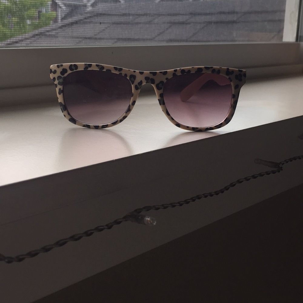 Girls Cheetah print sunglasses